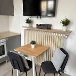 Apartment Modernes Zentral In
