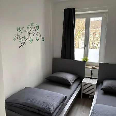 Modernes Zentral In * Κρέφελντ