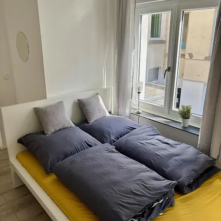 Modernes Zentral In Krefeld